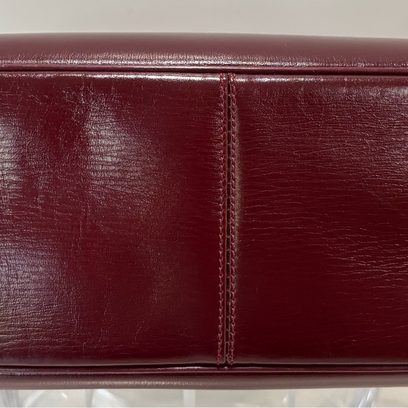 Vintage Dior Bordeaux Leather Purse with Two-Tone Logo Closure & Removable Strap - Picture 3 of 10